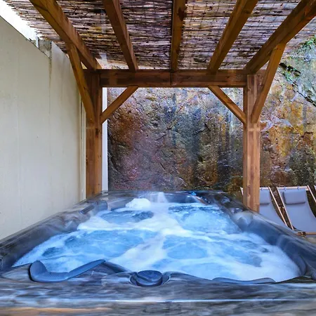 House With Hottub By Douro River & Iconic Bridge Σπίτι διακοπών Βίλα Νόβα ντε Γκάια